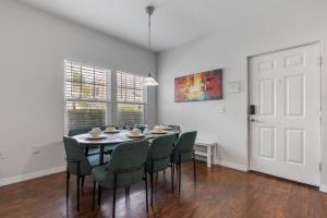 Amazing 4 bdr house near Disney 16101