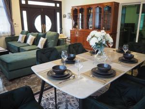 บ้านสไตล์รวมสมัย ในเมืองเชียงใหม่ ใกล้สนามบิน