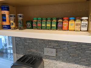 Spacious Bronzeville Apartment