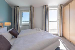 Ferienwohnung Ostseesonne mit Balkon - direkt an der Ostsee gelegen