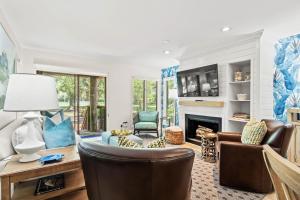 4578 Parkside Villa by Akers Ellis Rentals