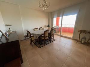 Brand New Sunny Golfing Holiday Home