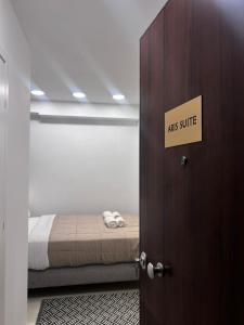 Aris Suite by Zeussuites