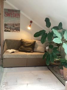 Hygge Home with terrace - Cottage-Style apartment with free parking Friday 7 pm - Monday 8 am