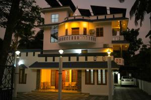 Varkala- Aroma Ac pvt Villa hammocks kitchen