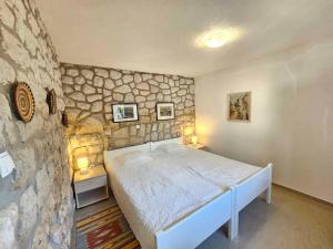 Apartment in Novi Vinodolski 27342