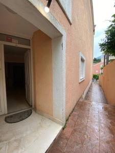 Apartment One Step From The Sea Becici
