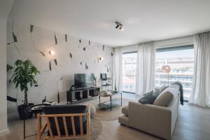 Ade - 2 bedrooms and parking in Alcântara