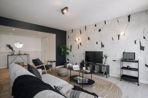 Ade - 2 bedrooms and parking in Alcântara