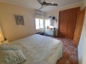 Chalet en primera línea de playa Piles