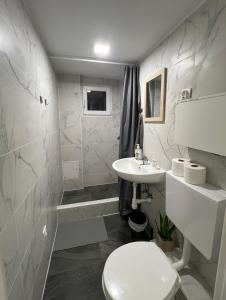 Miko Apartments next to Castle district