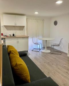 Miko Apartments next to Castle district