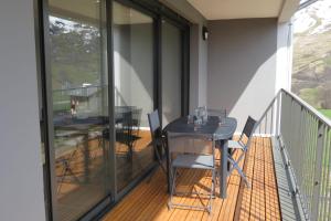 8-guest apartment in Albiez with large balcony