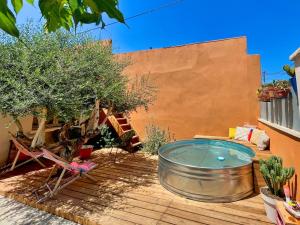 Villas Maison de ville familiale, bel exterieur, piscine ! : photos des chambres
