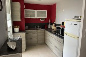 Appartements T2 with balcony near city center : photos des chambres