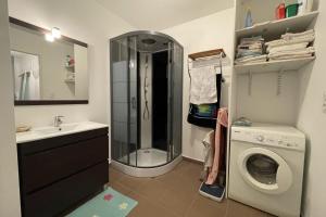 Appartements T2 with balcony near city center : photos des chambres