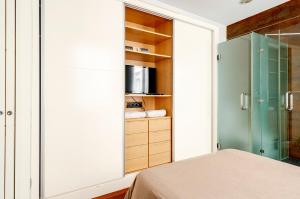 Two Artists in Chueca - Luxury BR with En-suite Bath