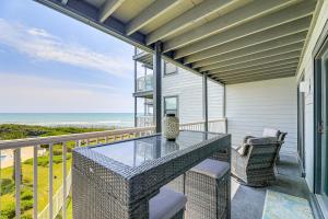 N Topsail Beach Oceanfront Condo with Pool!