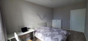 Україна, Київ, двокімнатна smart квартира