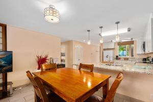 Big Island Keauhou Surf & Racquet 4-103 by Coldwell Banker Island Vacations