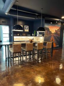 Nashville Lower Broadway Suite 4BR by Maddox Hotel