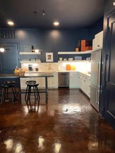 Nashville Lower Broadway Suite 4BR by Maddox Hotel