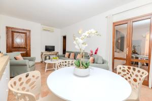 SPLENDIDO APPARTAMENTO SAN TEODORO La Suaredda img18
