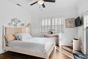 Stylish Pool Retreat Guest House Near Beach