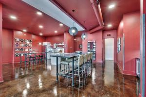 Nashville Elvis Suite 4BR by Maddox Hotel