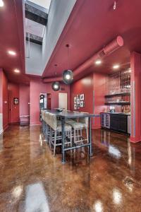 Nashville Elvis Suite 4BR by Maddox Hotel