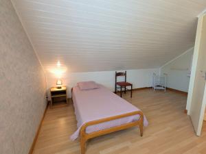 Maisons de vacances Gite au bord de la Creuse avec parking prive a Ceaulmont - FR-1-591-736 : photos des chambres