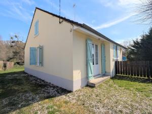Maisons de vacances Gite au bord de la Creuse avec parking prive a Ceaulmont - FR-1-591-736 : photos des chambres
