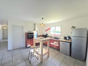 Maisons de vacances Maison perigourdine avec piscine privative, internet et animaux acceptes - FR-1-616-476 : photos des chambres