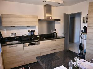 Maisons de vacances Gite Charmant avec Terrasse Privee et Parking a Zellenberg - FR-1-744-44 : photos des chambres