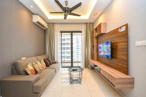 Country Garden Danga Bay Suite by Nest Home