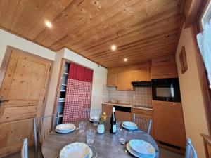 Appartement lumineux aux Gets, près des pistes et commerces, avec balcon et équipements modernes - FR-1-598-103