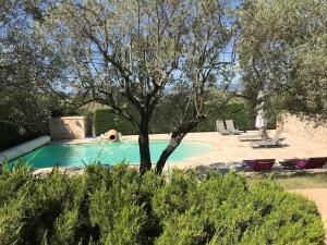 Maison Malliague avec piscine chauffée