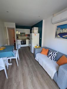 Le Mas de la Palmeraie - Mas 3 dans propriété privée au calme avec piscine et tennis