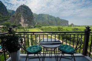 Tam Coc Peaceful Nature