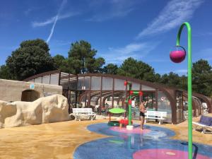 Campings Plaisirs Nature a La Pignade : photos des chambres