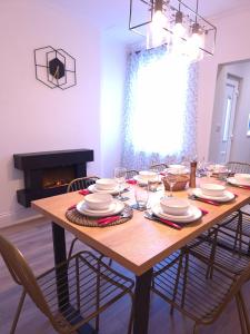 Newly renovated stylish, 4 bedroom home from home