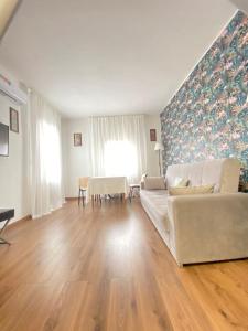 Cozy Central Apartment with Patio