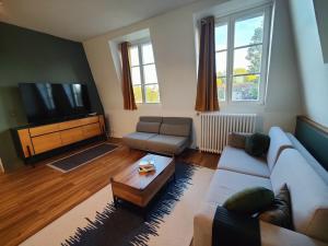 Appartements large 5-bedroom 2 floor apartment 200 m2 : photos des chambres