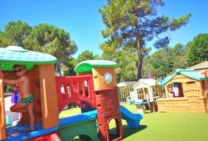 Campings Plaisirs Nature a La Pignade : photos des chambres