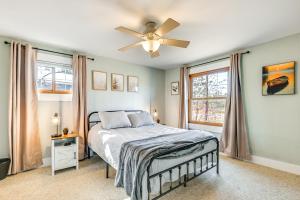 Boat Dock, Hot Tub and Deck Lakefront Nekoosa Home!