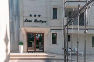 Lara Boutique