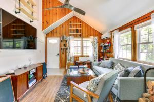 All-Season Vernon Township Lake House Retreat!