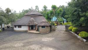 Emanyatta Lodge