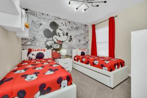 Solterra Resort Gorgeous Home 6BR Pool Game Room Near Disney