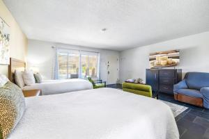 Lido Palms Resort and Spa